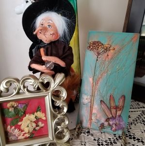 Homemade  home items dried flower art